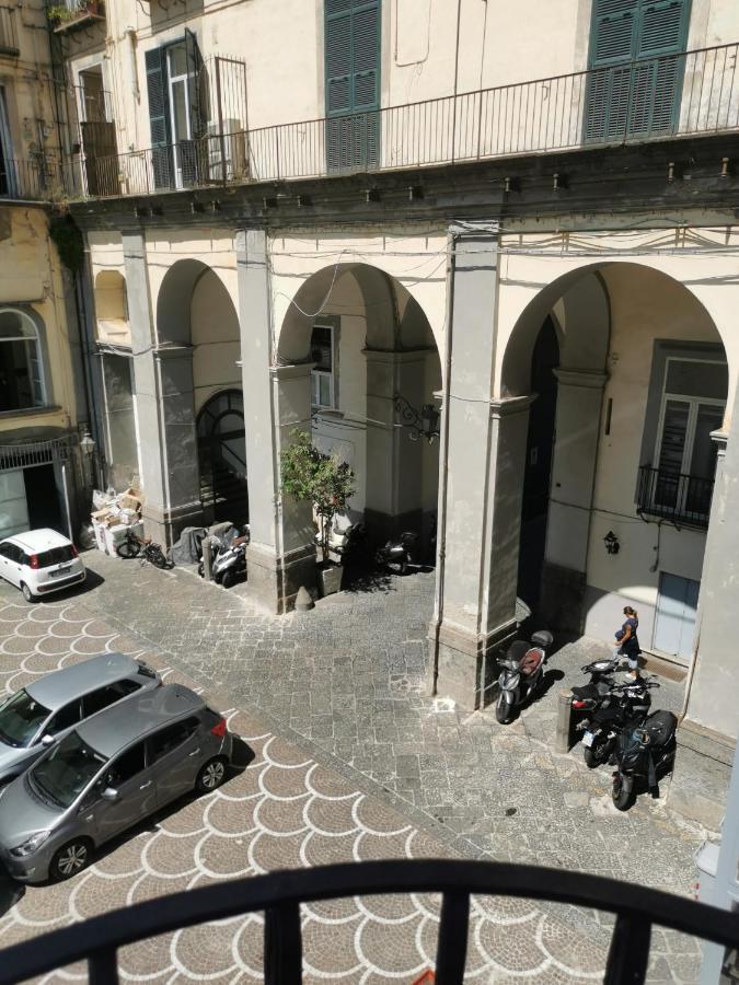 Napoli Centro Chiaia Apartment Bagian luar foto